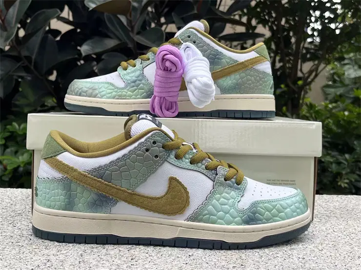 Authentic Nike SB Dunk Pro x Alexis Sablone 