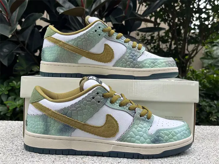 Authentic Nike SB Dunk Pro x Alexis Sablone 