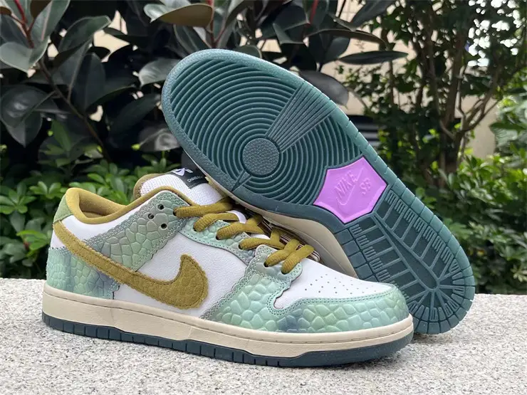Authentic Nike SB Dunk Pro x Alexis Sablone 