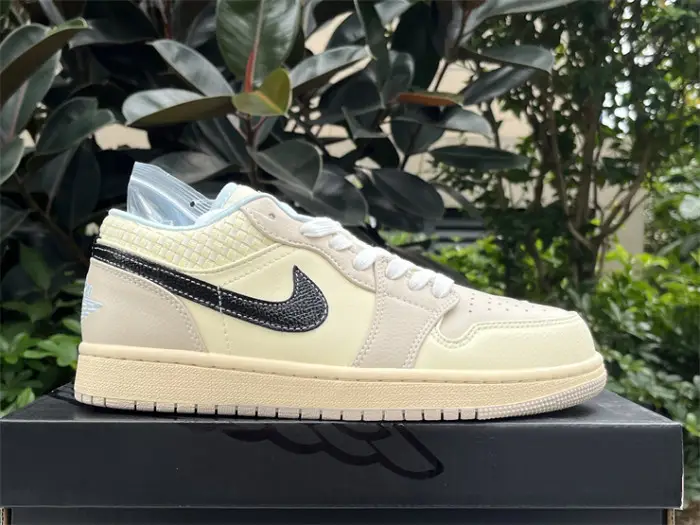 Authentic Air Jordan 1 Low Sanddrift GS FFEEA81