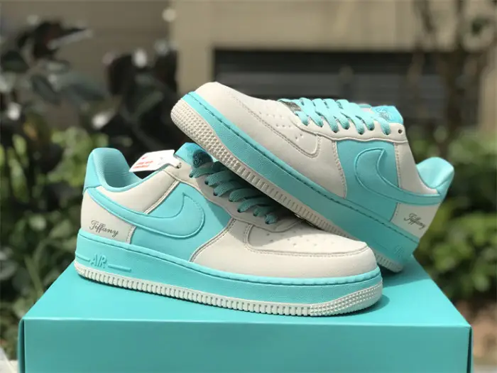Nike x Tiffany & Co. Air Force 1 1837 DZ1382-003 