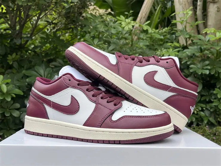 Authentic Jordan 1 Low Bordeaux Women 