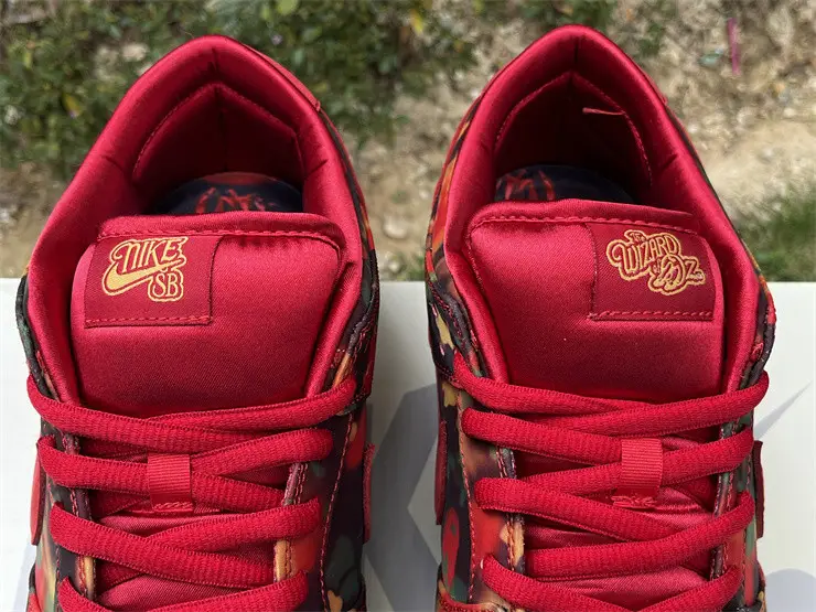 Authentic The Wizard of Oz x Nike SB Dunk Low“RubySlipper” 
