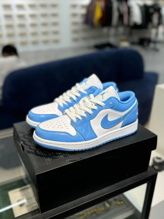 Authentic Jordan 1 Low SE White Legend Blue GS