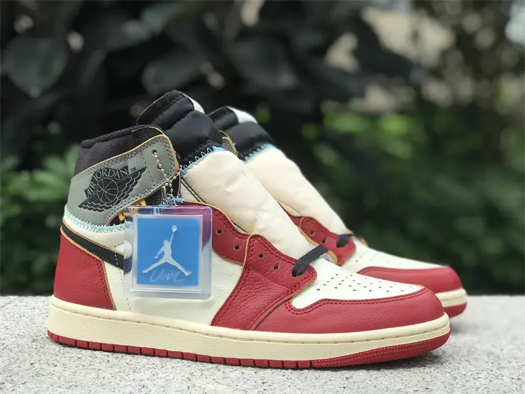 Authentic Union LA x Air Jordan 1 High OG “Chicago Shadow” 