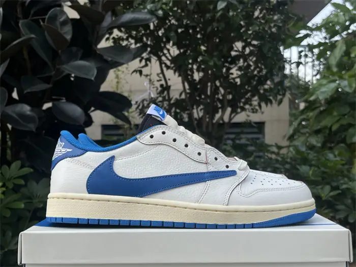 Authentic Travis Scott x fragment design x Air Jordan 1 Low OG EFFB686