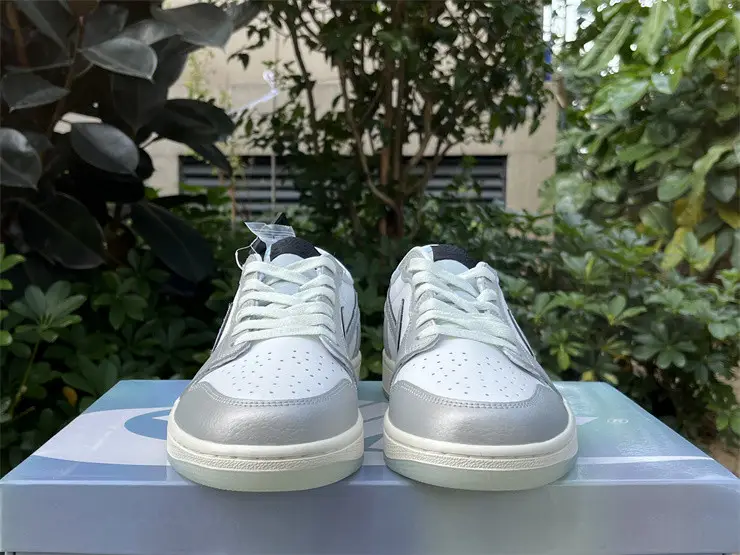 Authentic Air Jordan 1 Low OG “Year of the Snake” 