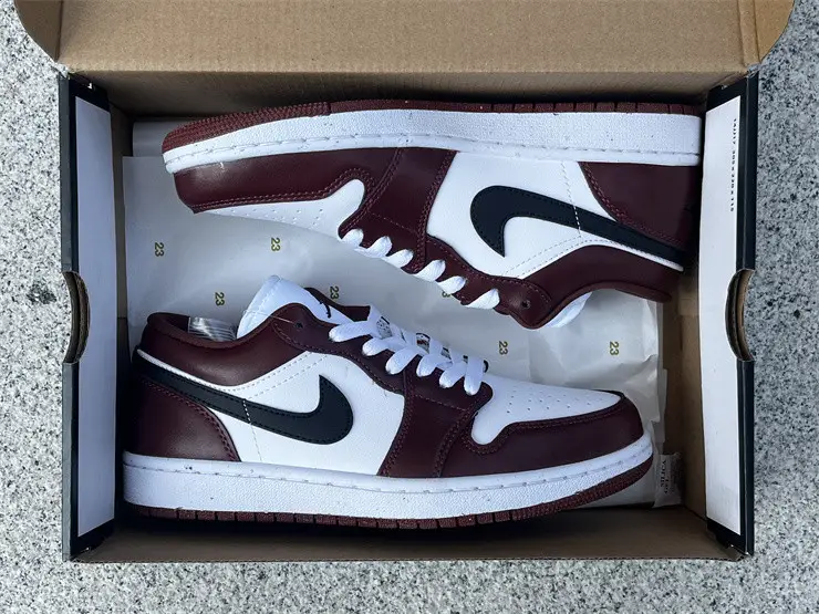 Authentic Air Jordan 1 Low SE “Dark Pony” 