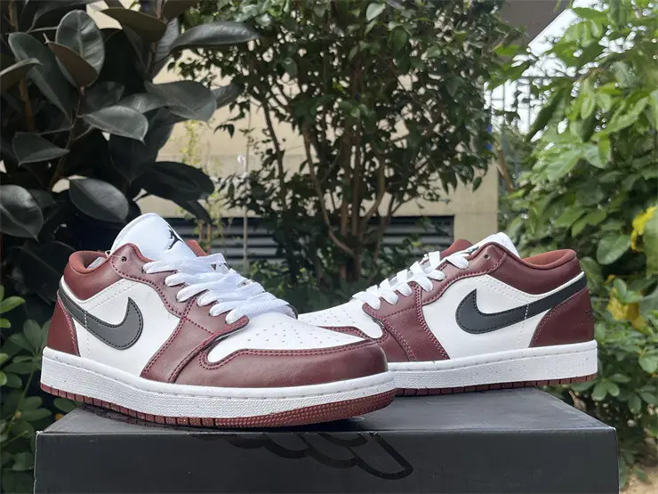 Authentic Air Jordan 1 Low SE “Dark Pony” 
