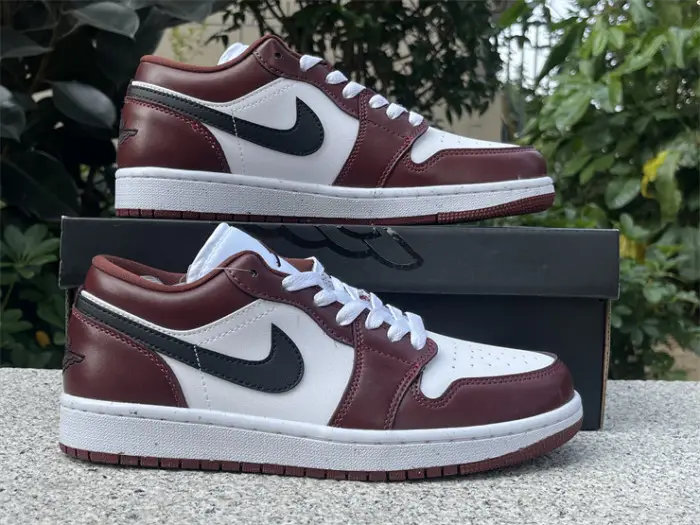 Authentic Air Jordan 1 Low SE “Dark Pony” 