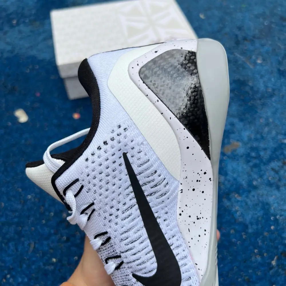 Authentic Nike Kobe 9 Elite Low Beethoven 