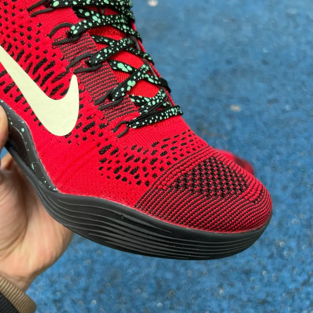 Authentic Nike Kobe 9 Elite Low XDR 'University Red' 