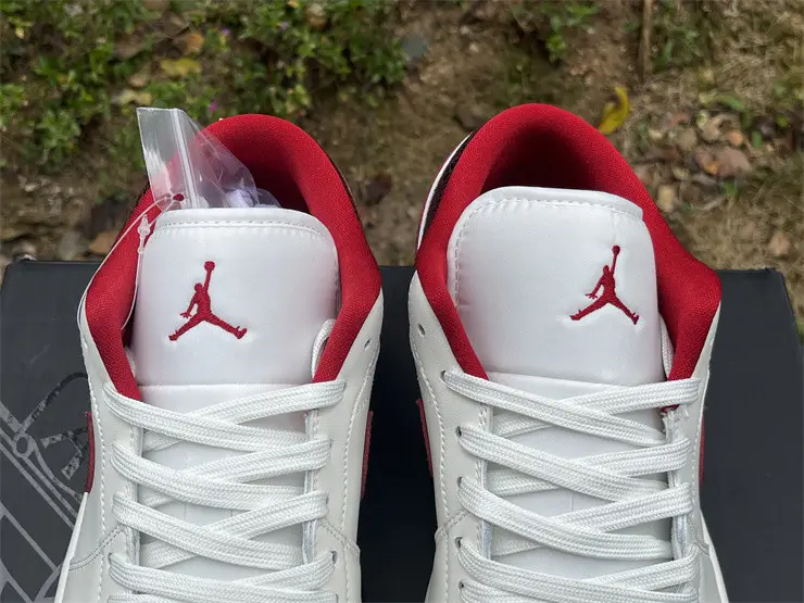 Authentic Air Jordan 1 Low Mints Another “Valentine’s Day” 