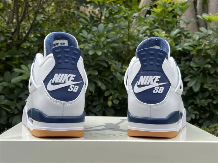 Authentic Nike SB x Air Jordan 4 “Navy” FADB11