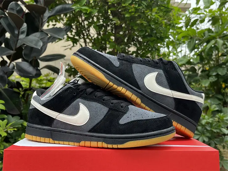 Authentic Nike Dunk Low SE Black Grey Gum 