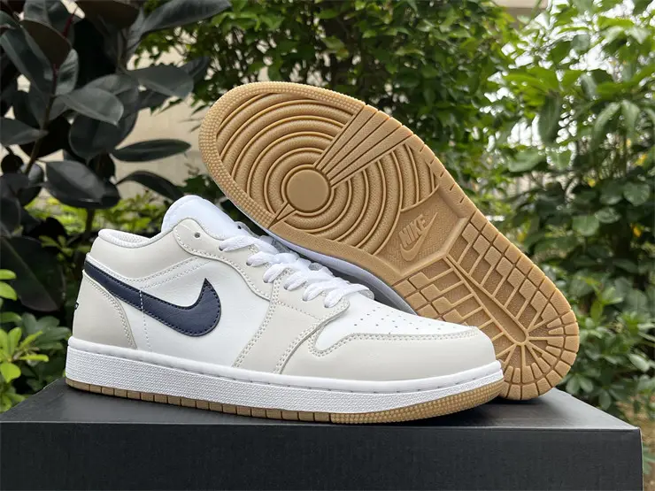 Authentic Air Jordan 1 Low Midnight Navy Neutral Grey GS 