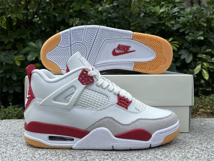 Authentic Nike SB x Jordan Air Jordan 4 “Varsity Red” 