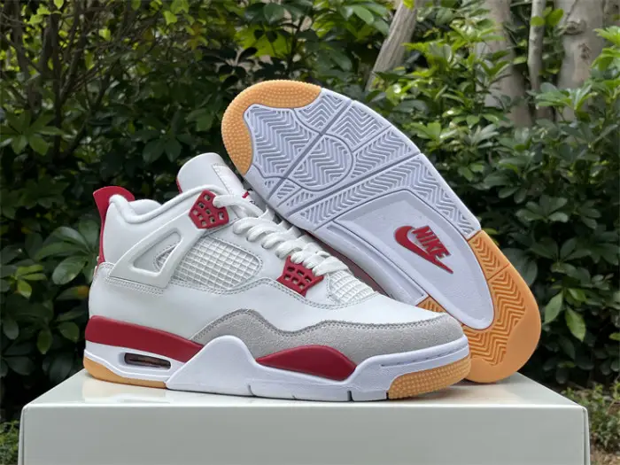 Authentic Nike SB x Jordan Air Jordan 4 “Varsity Red” 