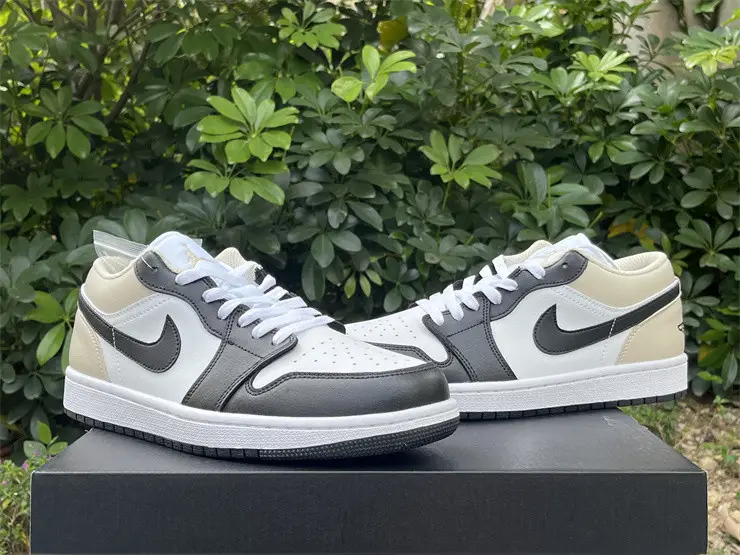 Authentic Air Jordan 1 Low “Black Toe Rattan” 
