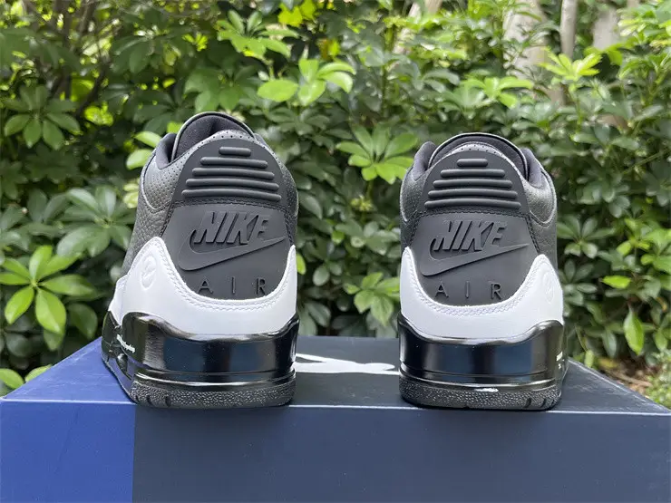 Authentic  Fragment Design x Air Jordan 3 