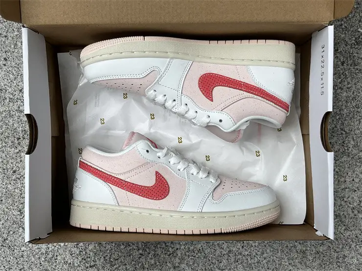Authentic Air Jordan 1 Low “Strawberry Milkshake”    Women 