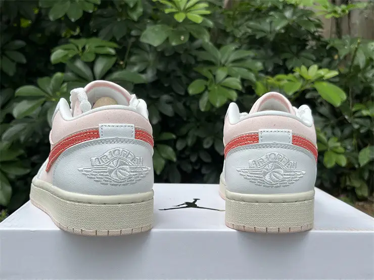 Authentic Air Jordan 1 Low “Strawberry Milkshake”    Women 