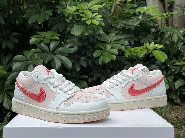 Authentic Air Jordan 1 Low “Strawberry Milkshake”    Women 