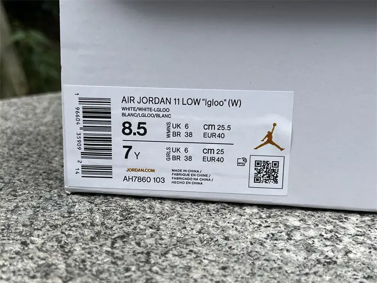 Authentic  Air Jordan 11 Low “Igloo” 