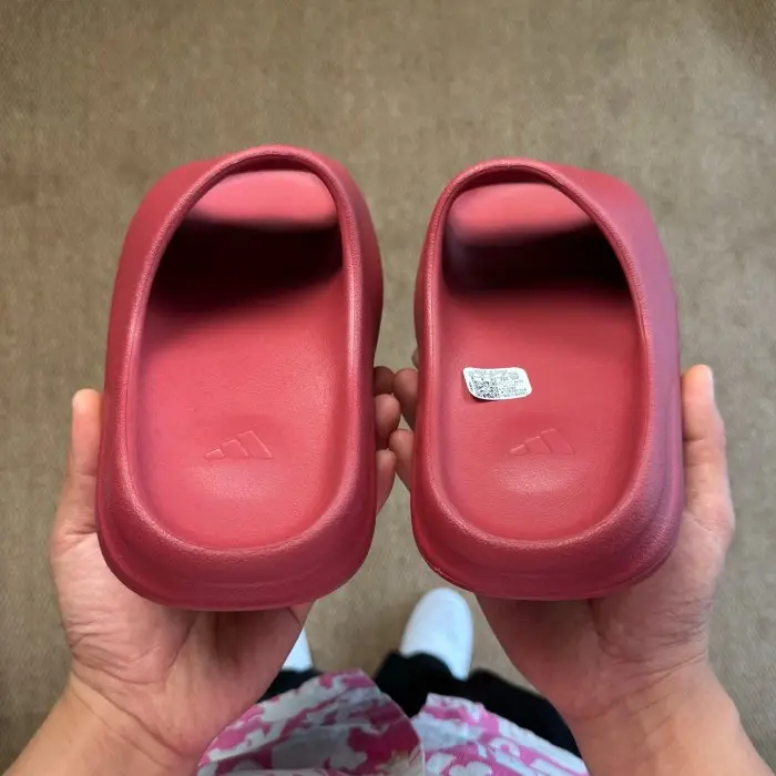 Authentic Yeezy Slide Red 