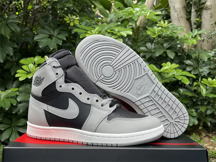 Authentic Air Jordan 1 High '85  Reverse Shadow   2025 