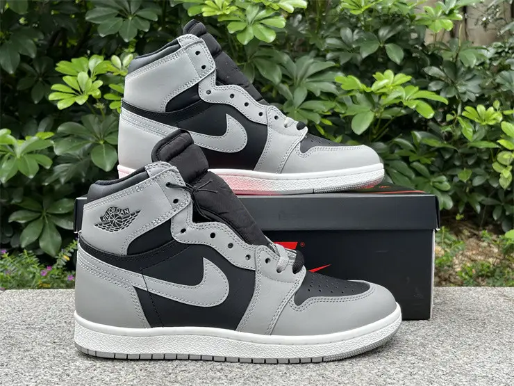 Authentic Air Jordan 1 High '85  Reverse Shadow   2025 