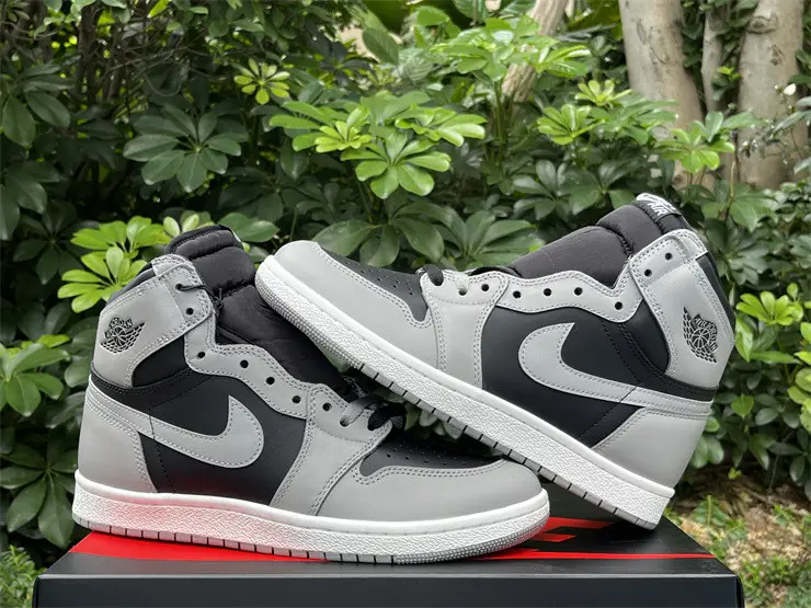 Authentic Air Jordan 1 High '85  Reverse Shadow   2025 