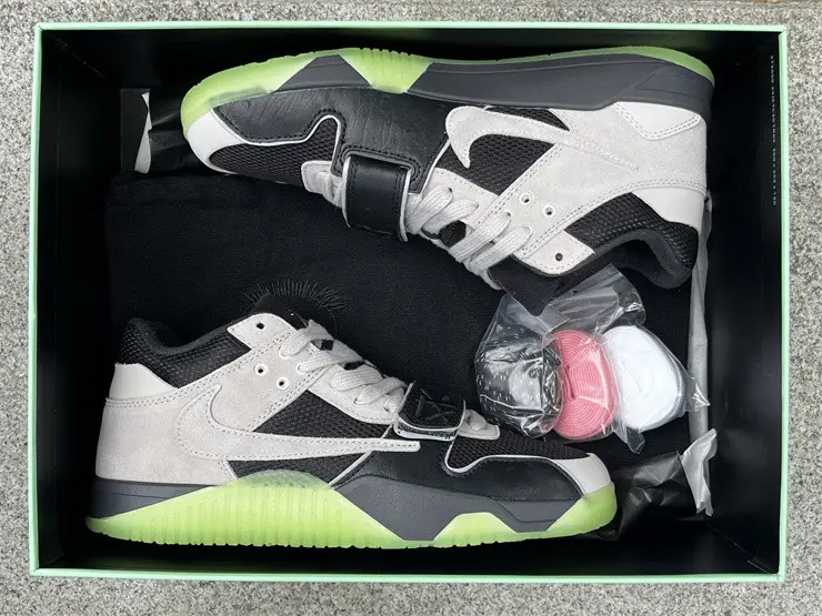 Authentic Chase B x Travis Scott x Jordan Jumpman Jack 