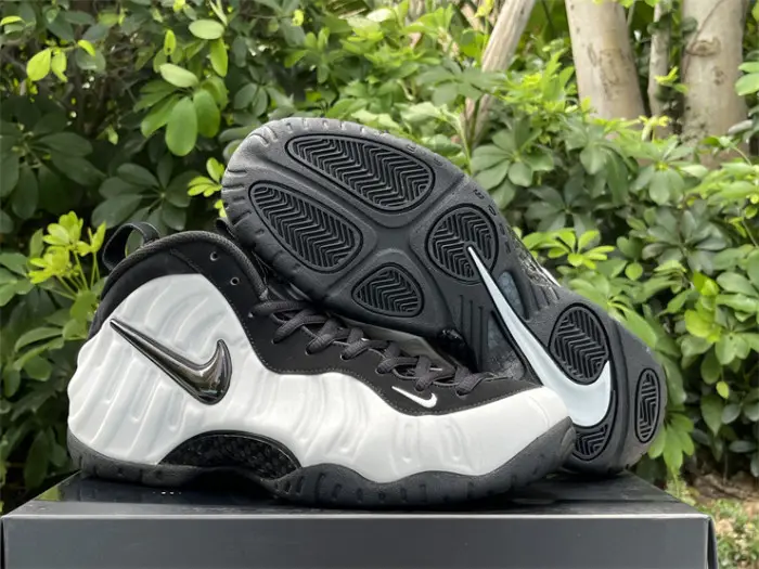 Authentic Nike Foamposite Pro “Wolf Grey” AFDD1625