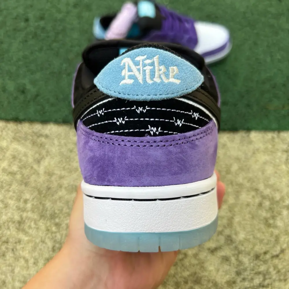 Authentic Hayley Wilson x Nike SB Dunk Low “Court Purple” 