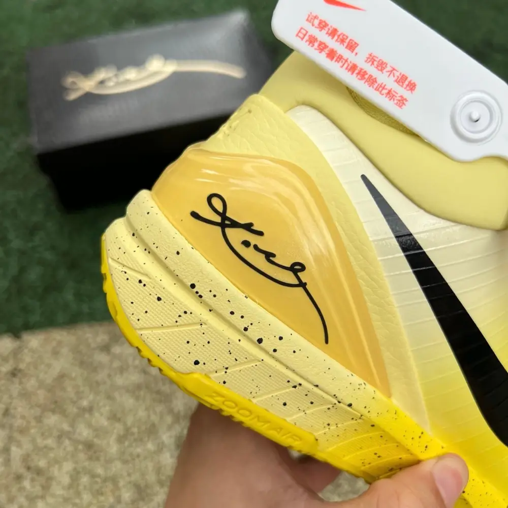 Authentic  Kobe 4 Protro CHBL 