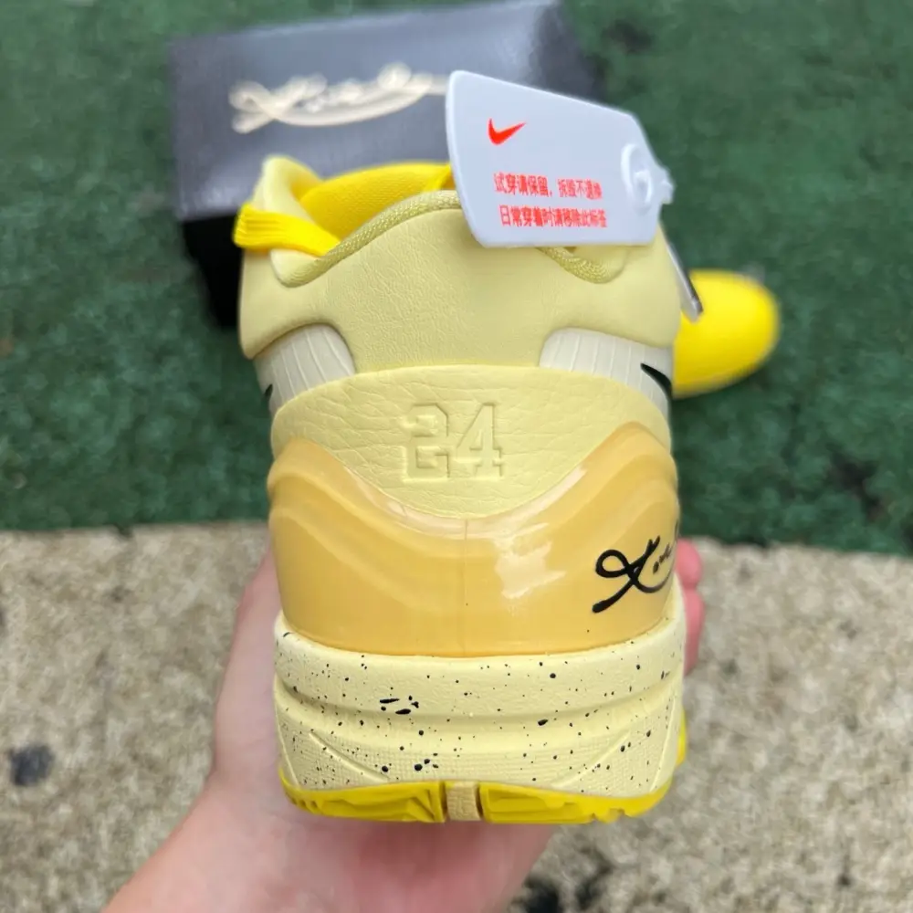 Authentic  Kobe 4 Protro CHBL 