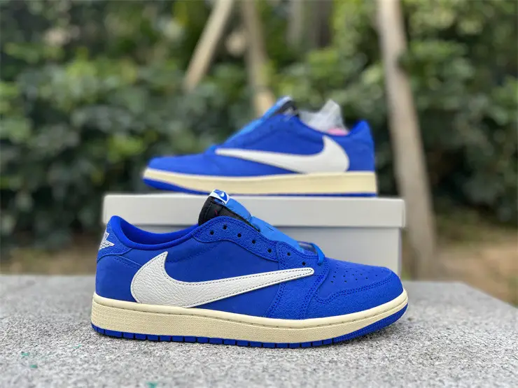Authentic Travis Scott x Air Jordan 1 Low “Dark Mocha” 