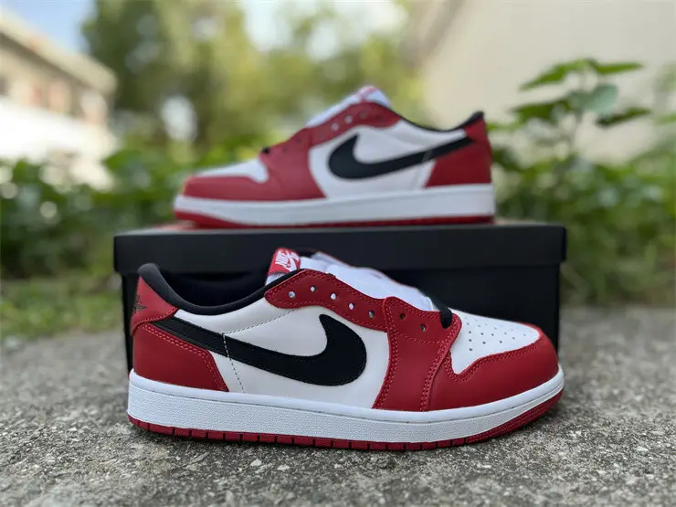 Authentic Air Jordan 1 Low OG  Chicago 