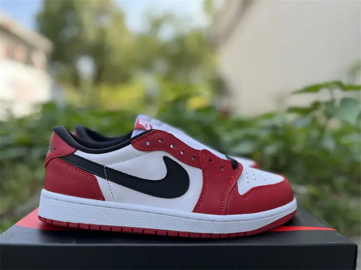 Authentic Air Jordan 1 Low OG  Chicago 