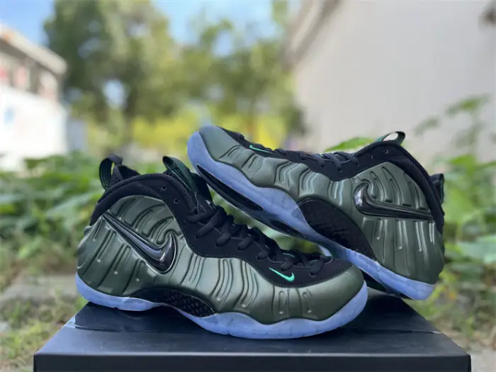 Authentic Nike Foamposite Pro Pine Green 