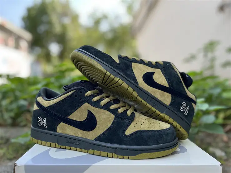 Authentic Nike SB Dunk Low Supreme 94 Camper Green 