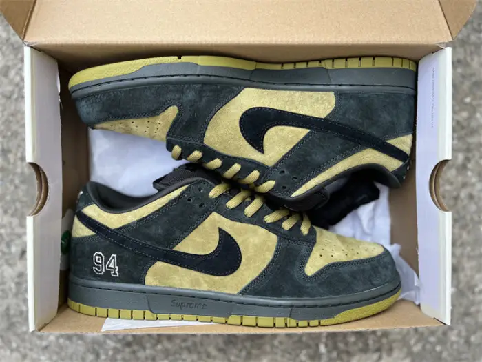 Authentic Nike SB Dunk Low Supreme 94 Camper Green 