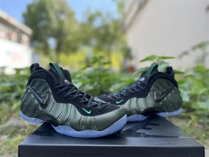 Authentic Nike Foamposite Pro Pine Green 