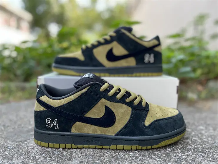 Authentic Nike SB Dunk Low Supreme 94 Camper Green 