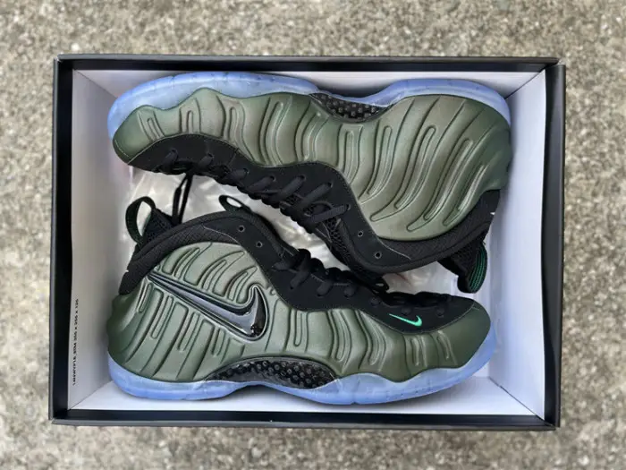 Authentic Nike Foamposite Pro Pine Green 