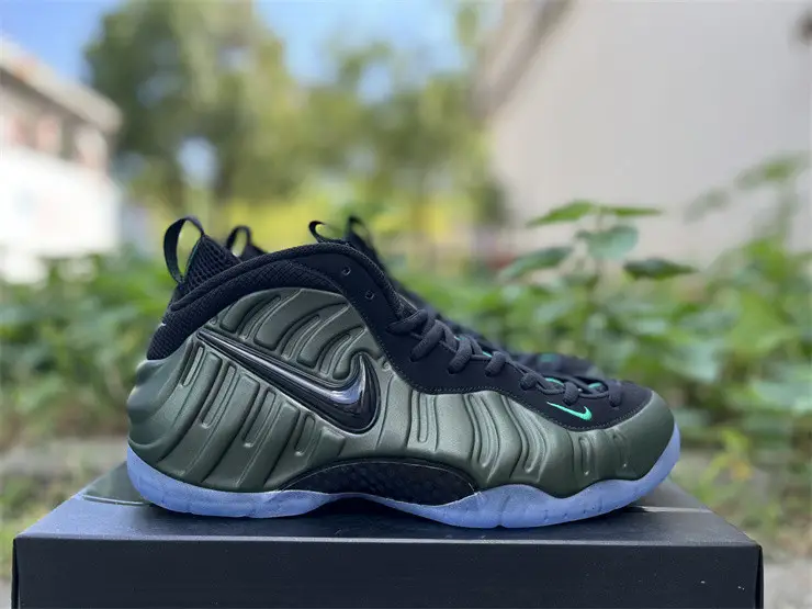 Authentic Nike Foamposite Pro Pine Green 