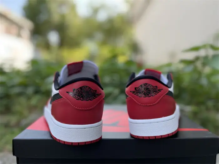 Authentic Air Jordan 1 Low OG  Chicago 