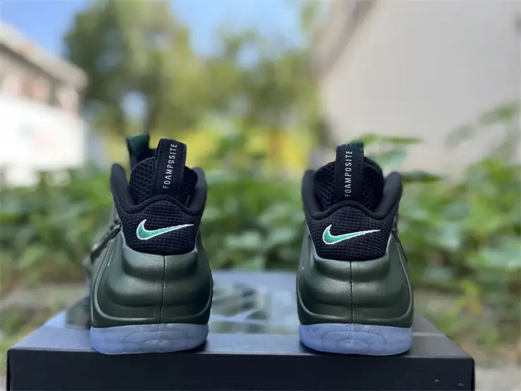 Authentic Nike Foamposite Pro Pine Green 