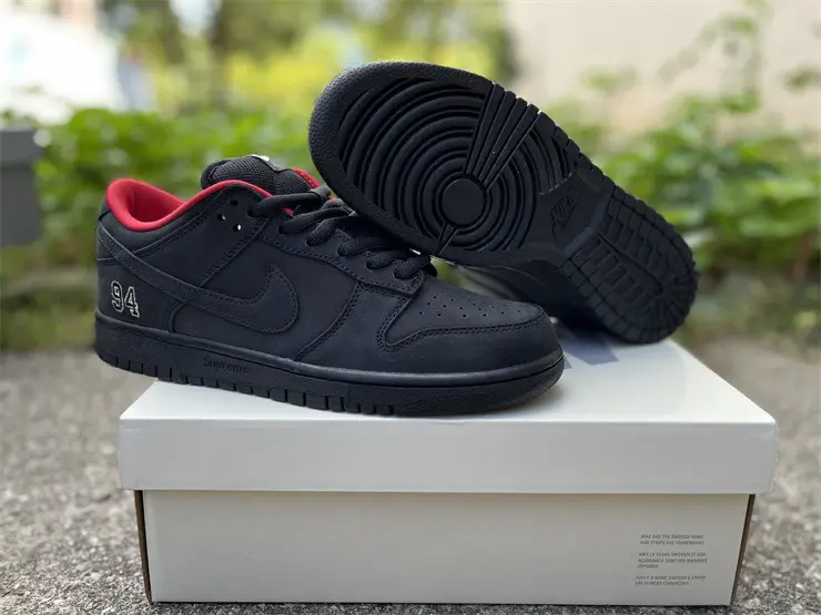 Authentic Nike SB Dunk Low Supreme 94 Black 